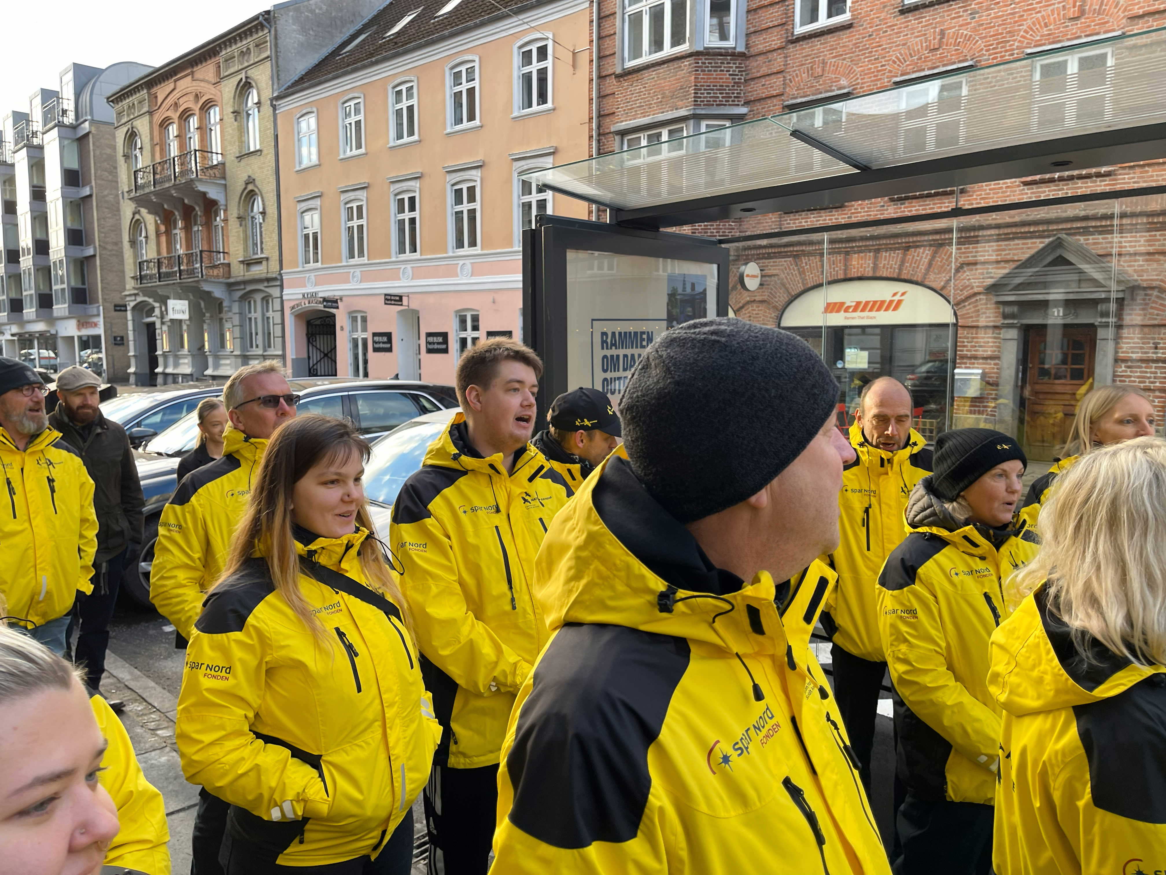 Natteravnene råber hurra