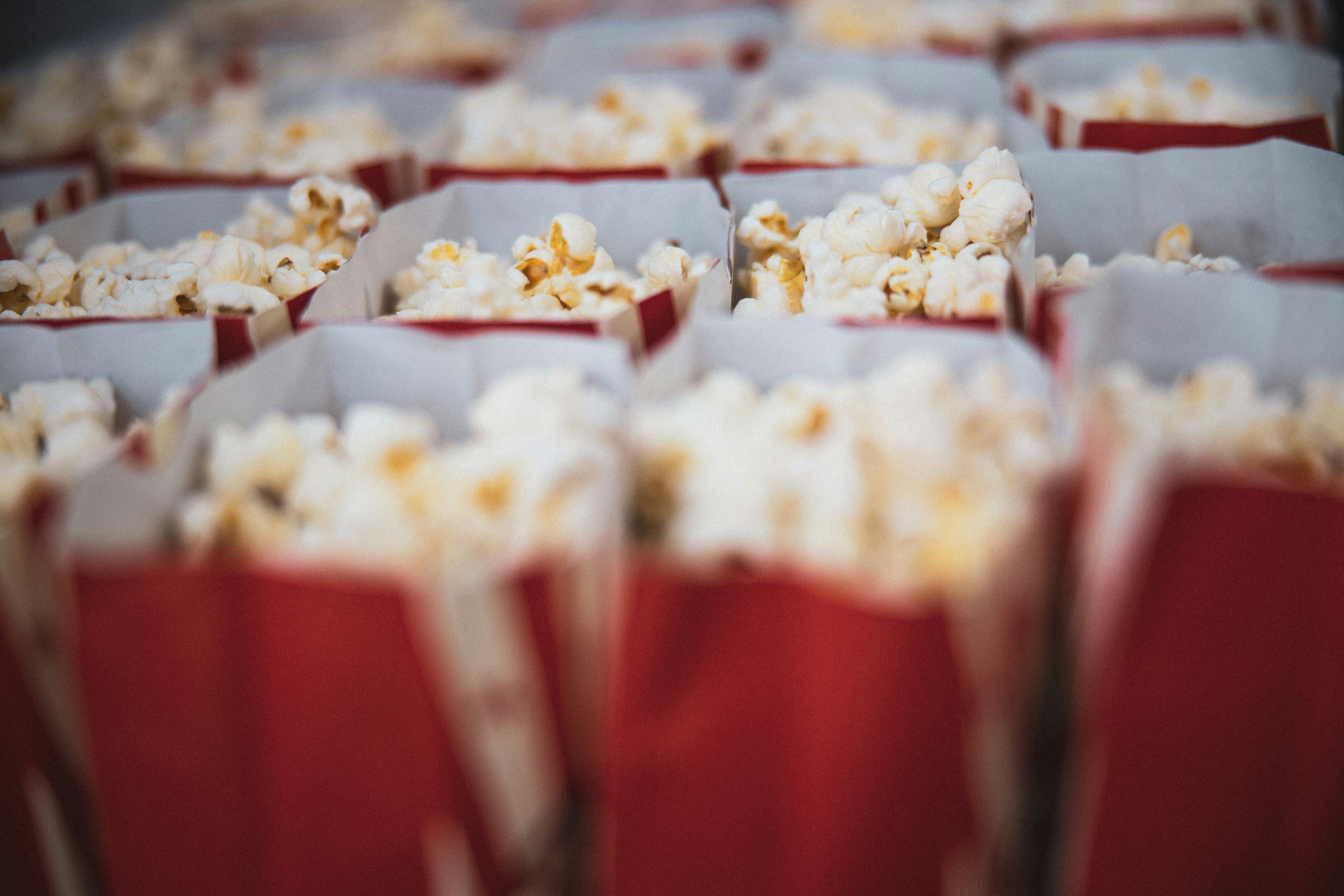 Popcorn i bæger