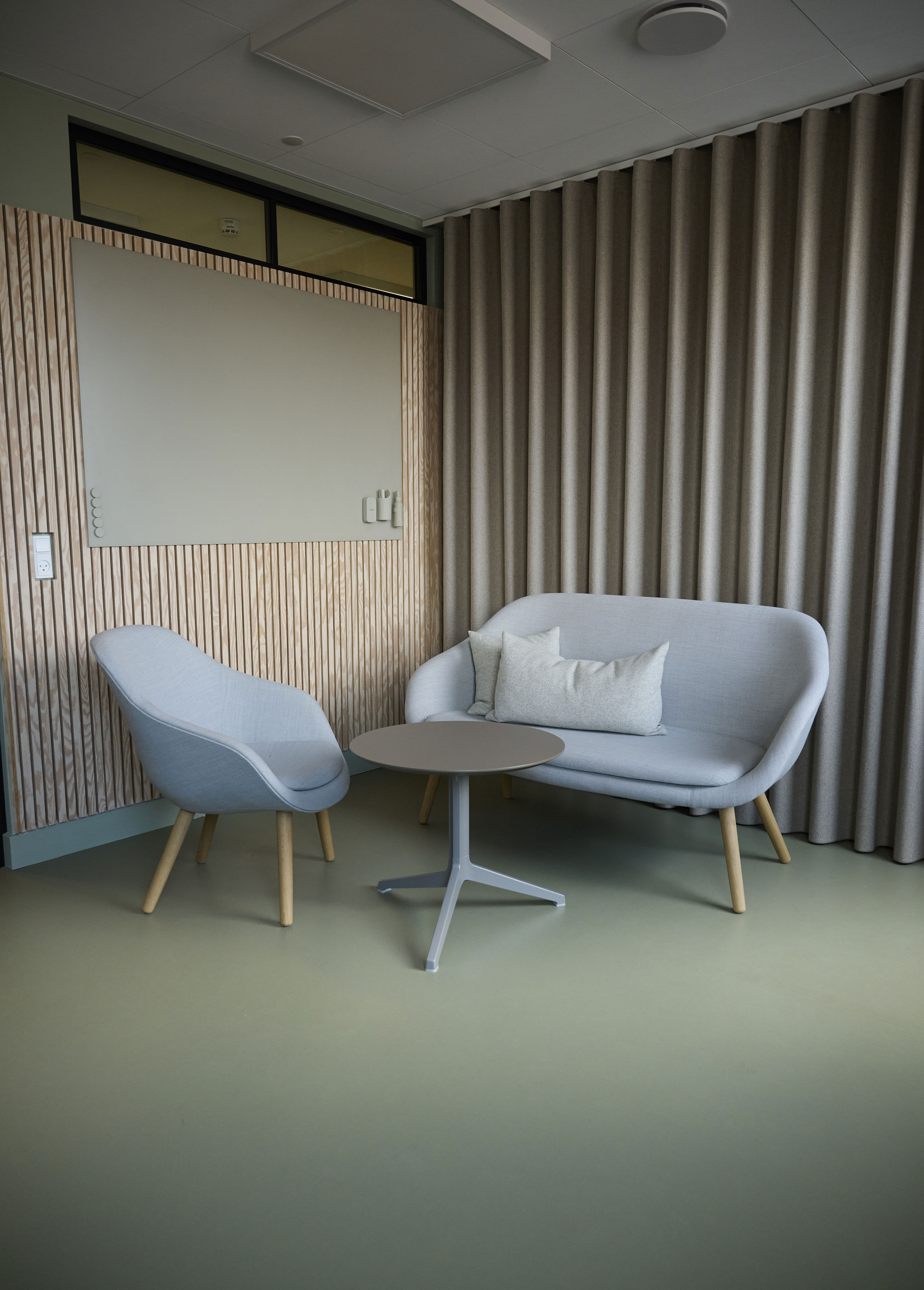 Mødelokale med sofa