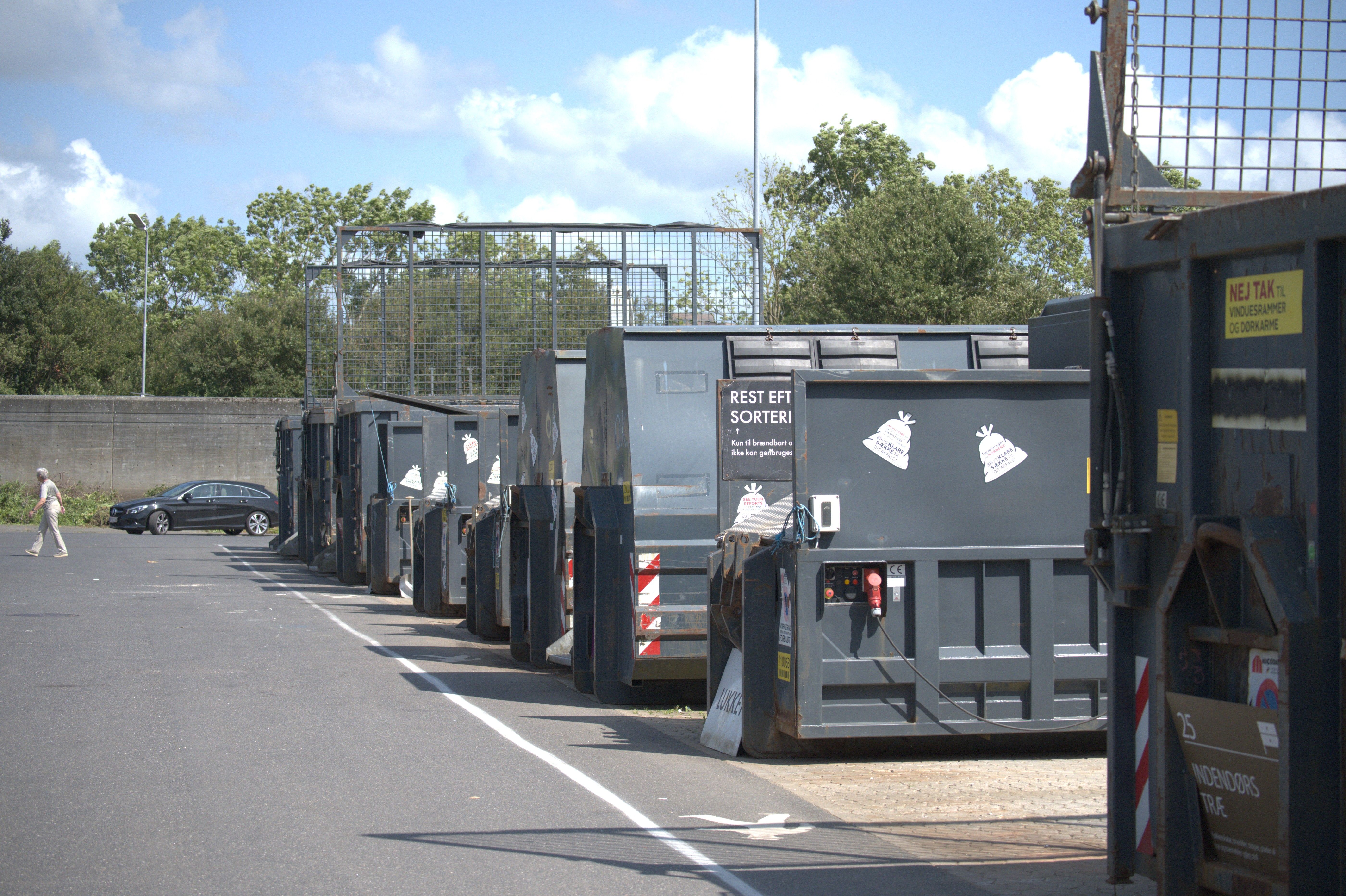 Genbrugspladsen Over Kæret