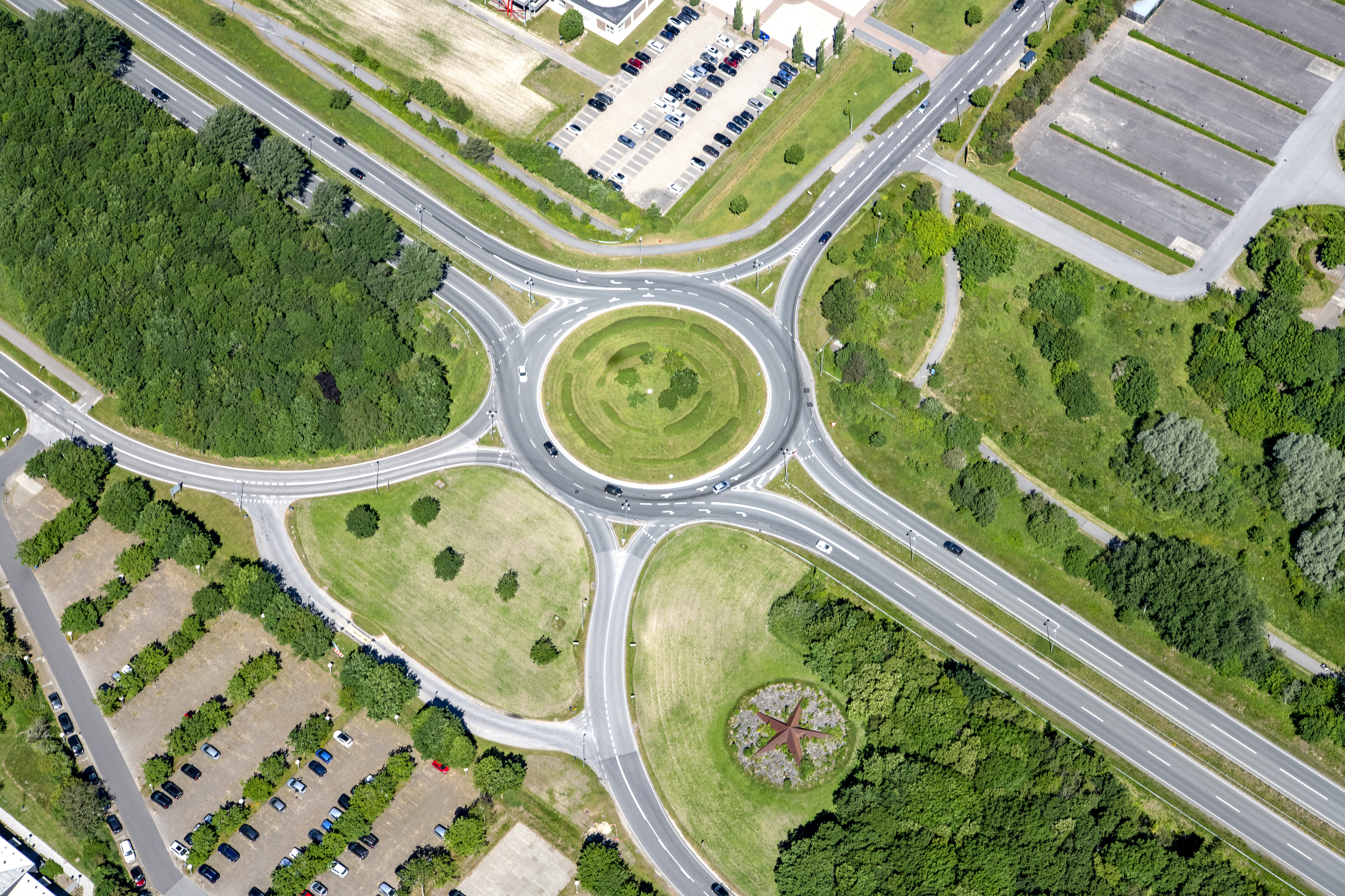 Rundkørsel mellem Universitetsboulevarden, Langagervej og Niels Bohrs Vej