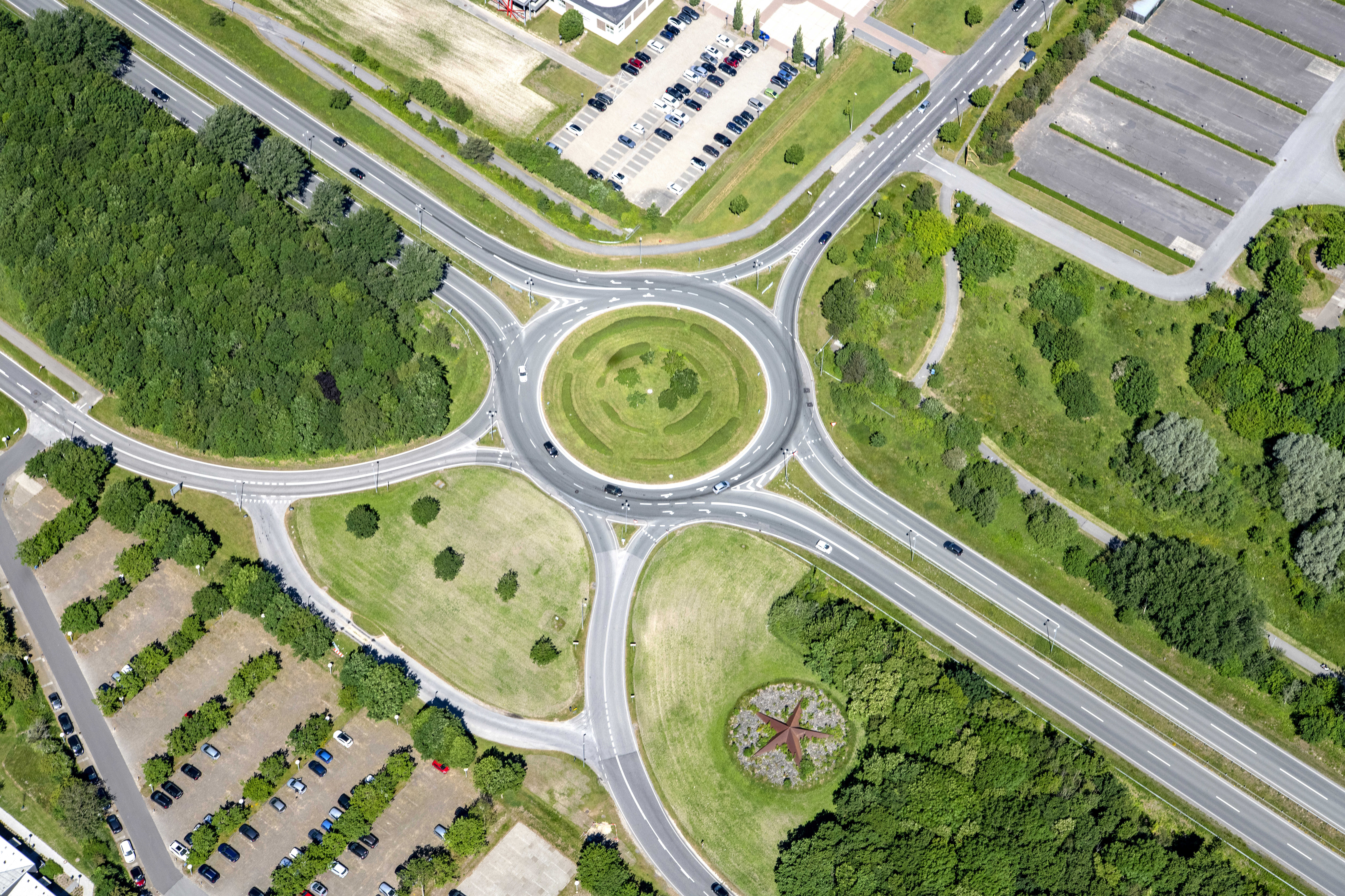 Rundkørsel mellem Universitetsboulevarden, Langagervej og Niels Bohrs Vej