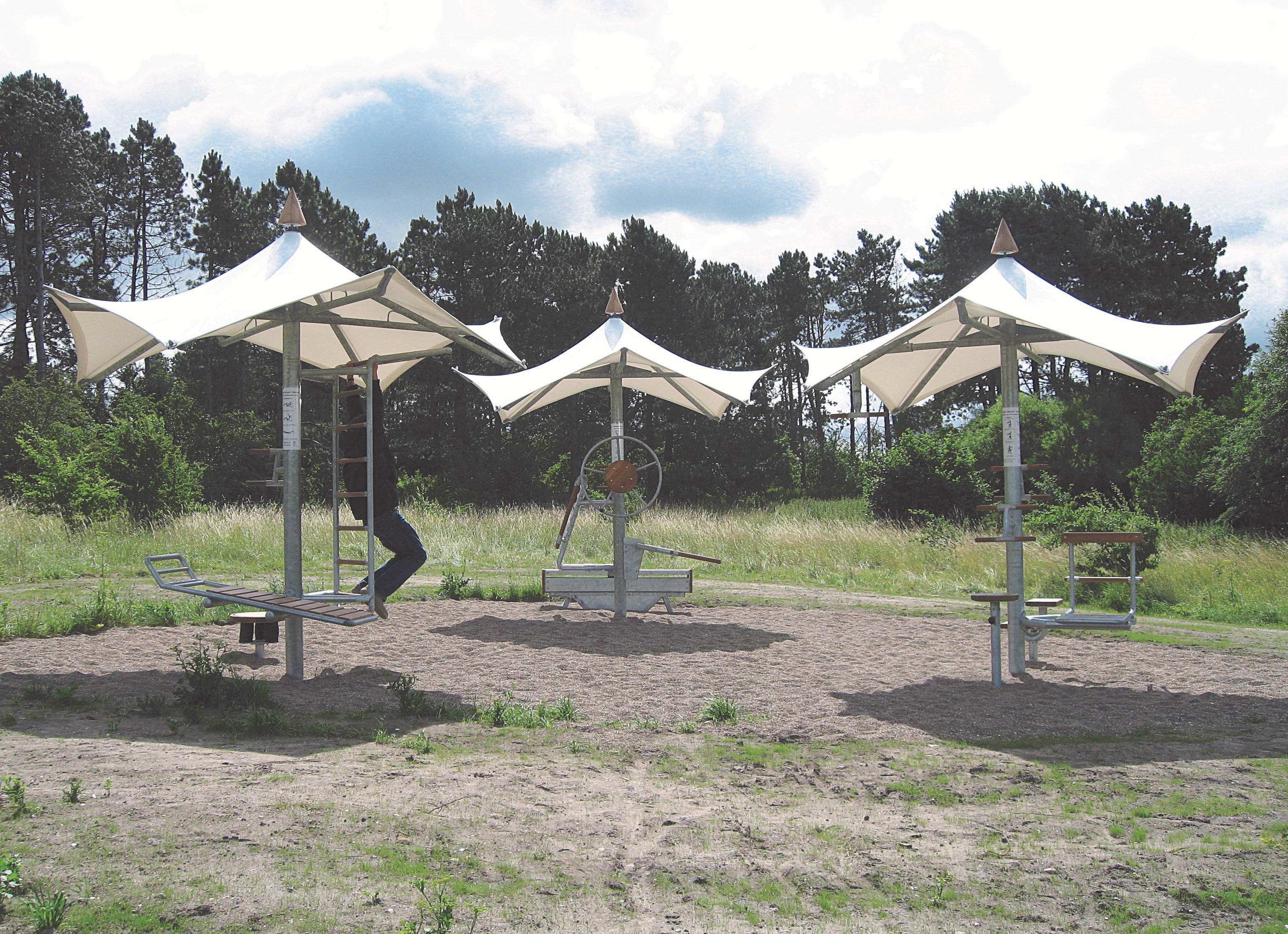 Træningspavilloner i en park