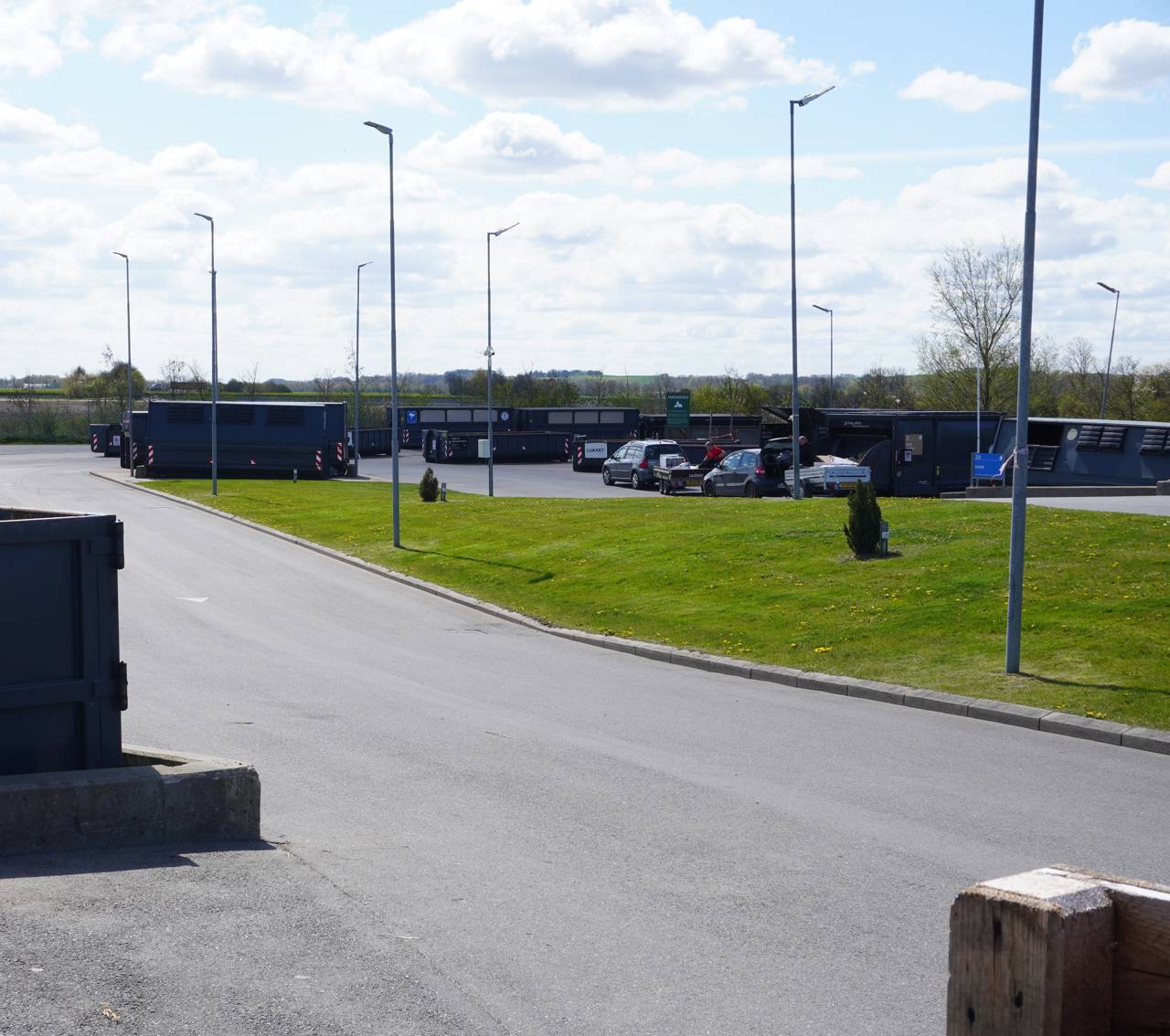 Affaldscontainere på genbrugsplads