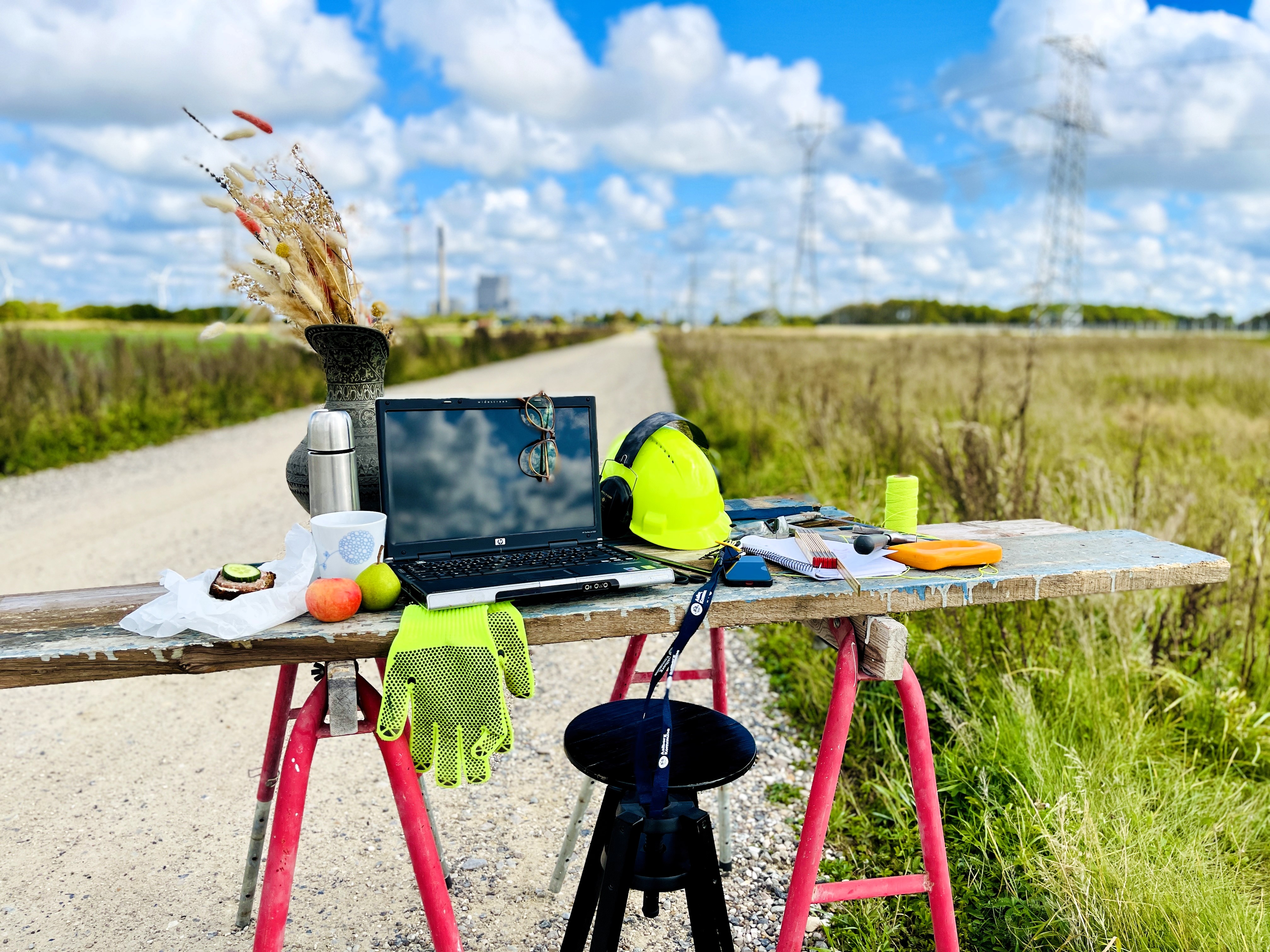Arbejdsredskaber på bord ved hesteskoen i Aalborg