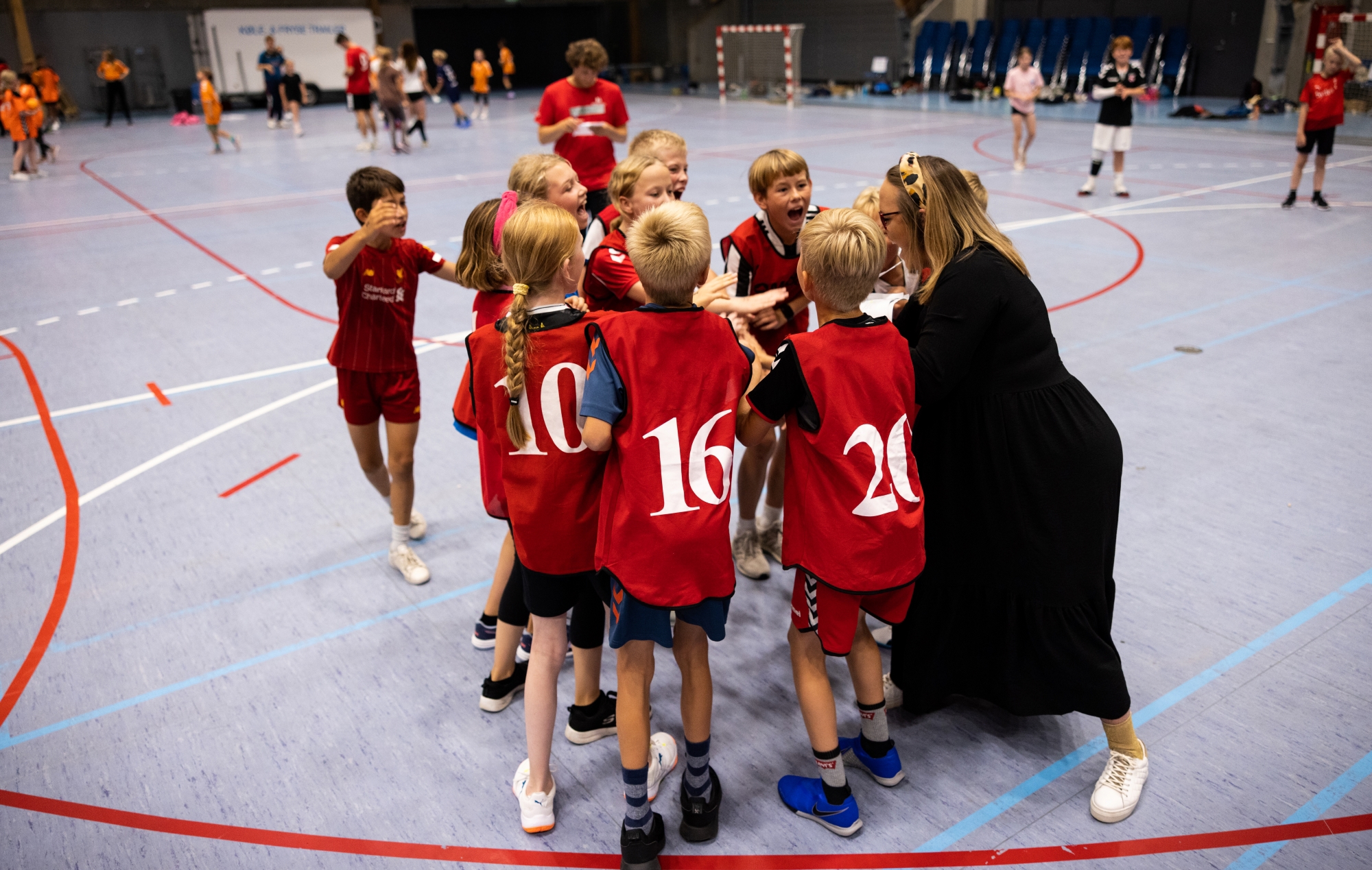 Miniputhold, der bliver coachet af træner