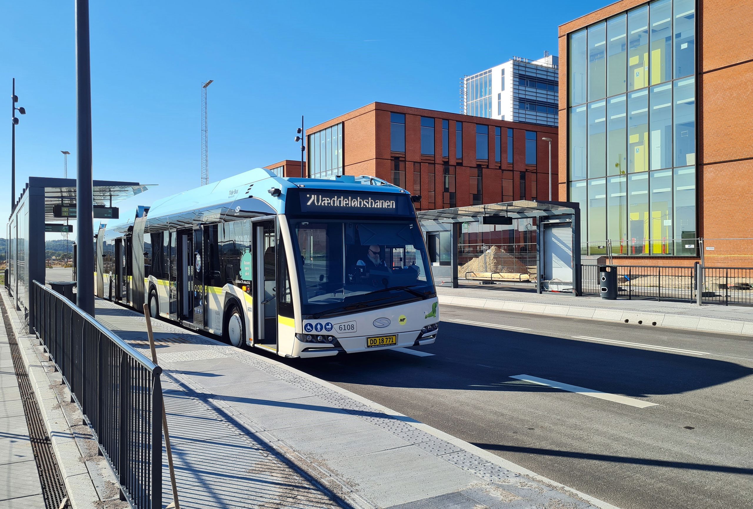 Plusbus Ved Nau