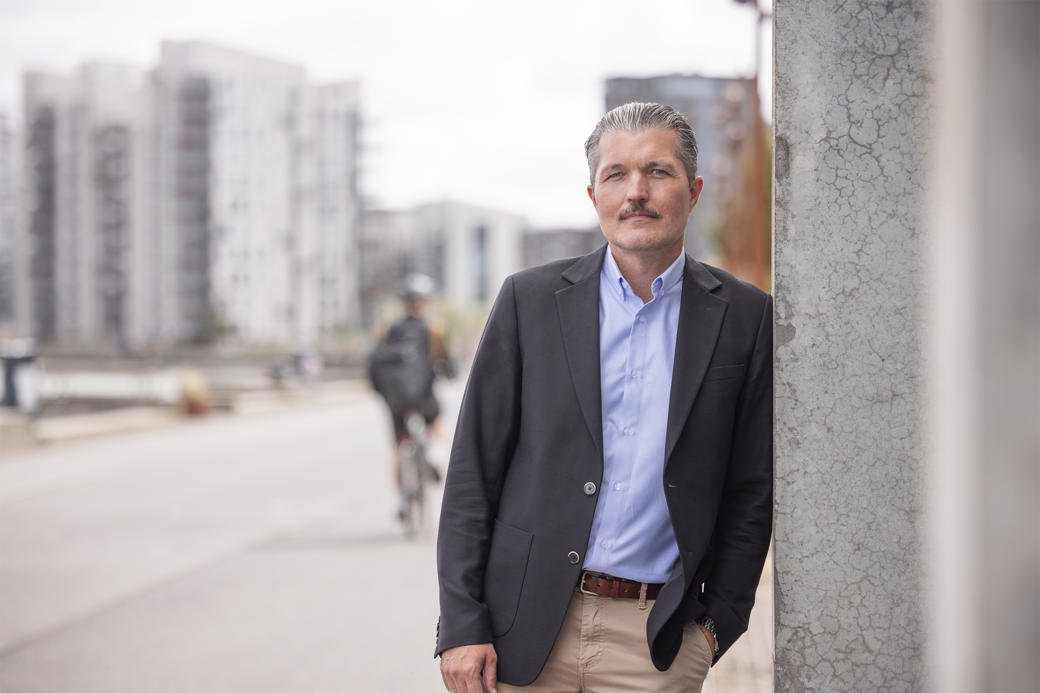 Martin Rune Hoxer ved havnefronten